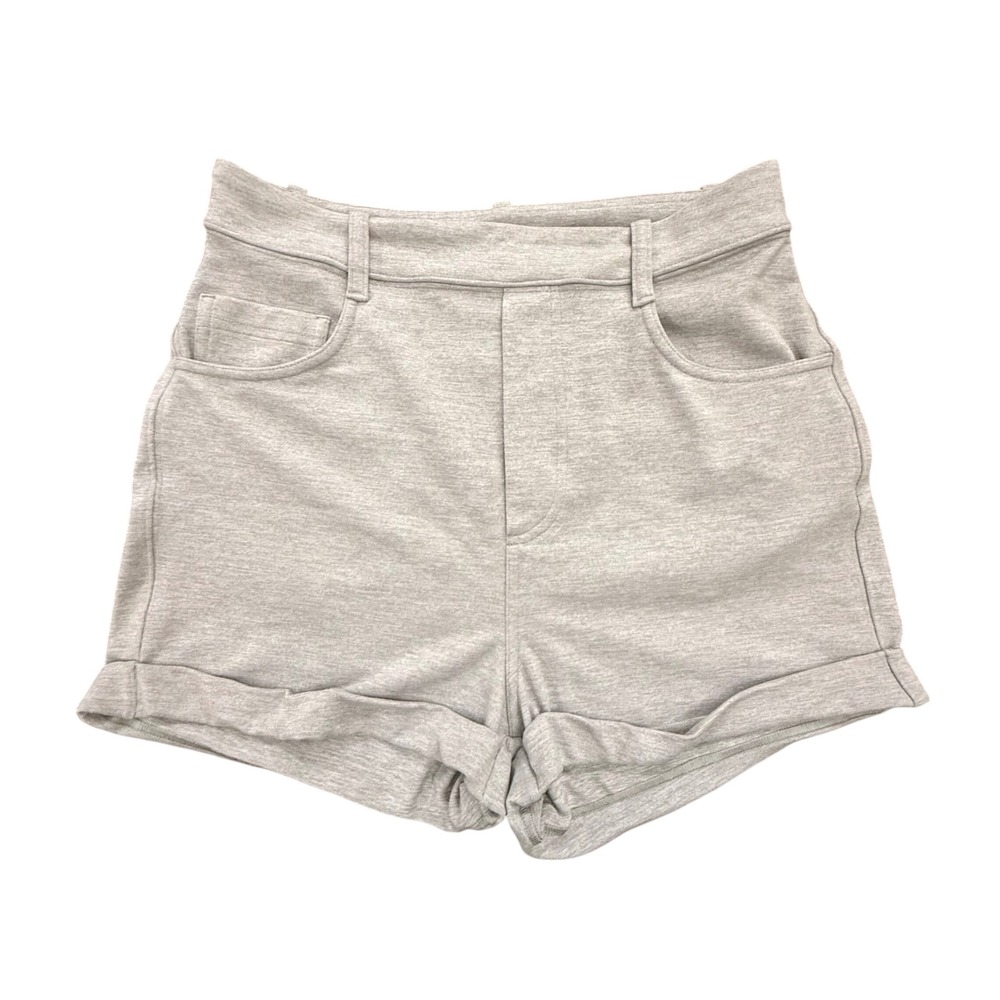 Lululemon women's pull on light gray cuffed shorts size 4